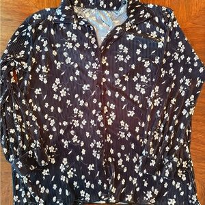 Floral Black and White Button-Up Plisse Set Size L